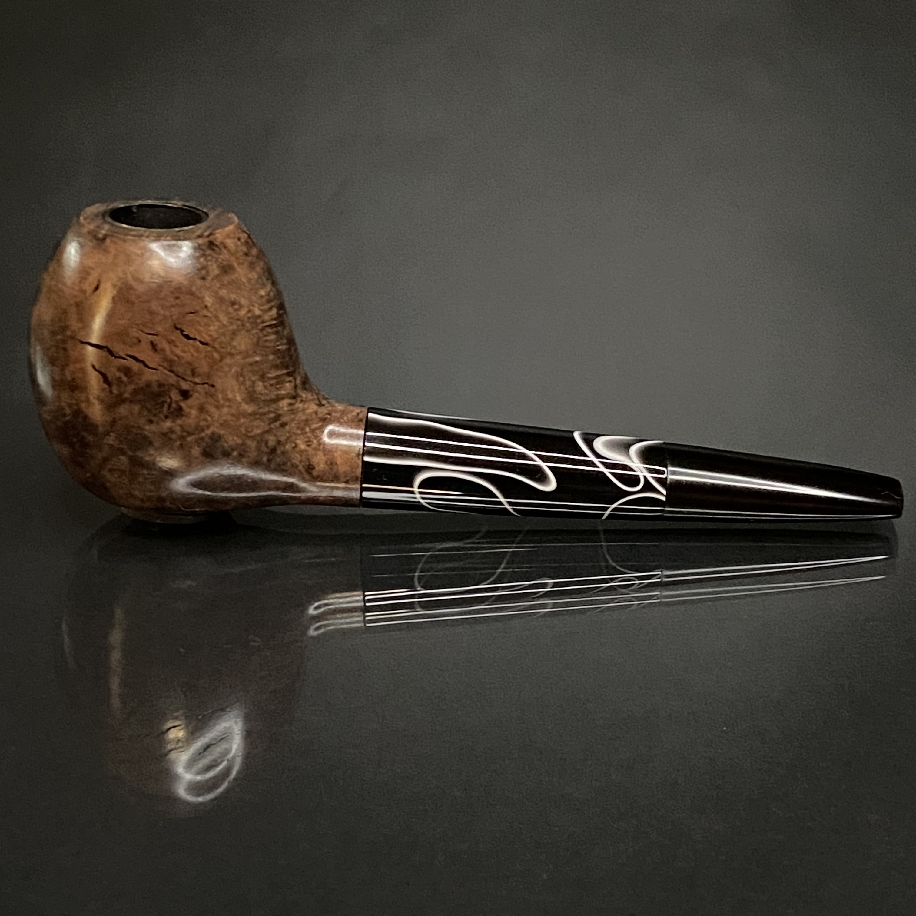 Mr. GlassWood's Black Fog Swirl Pipe