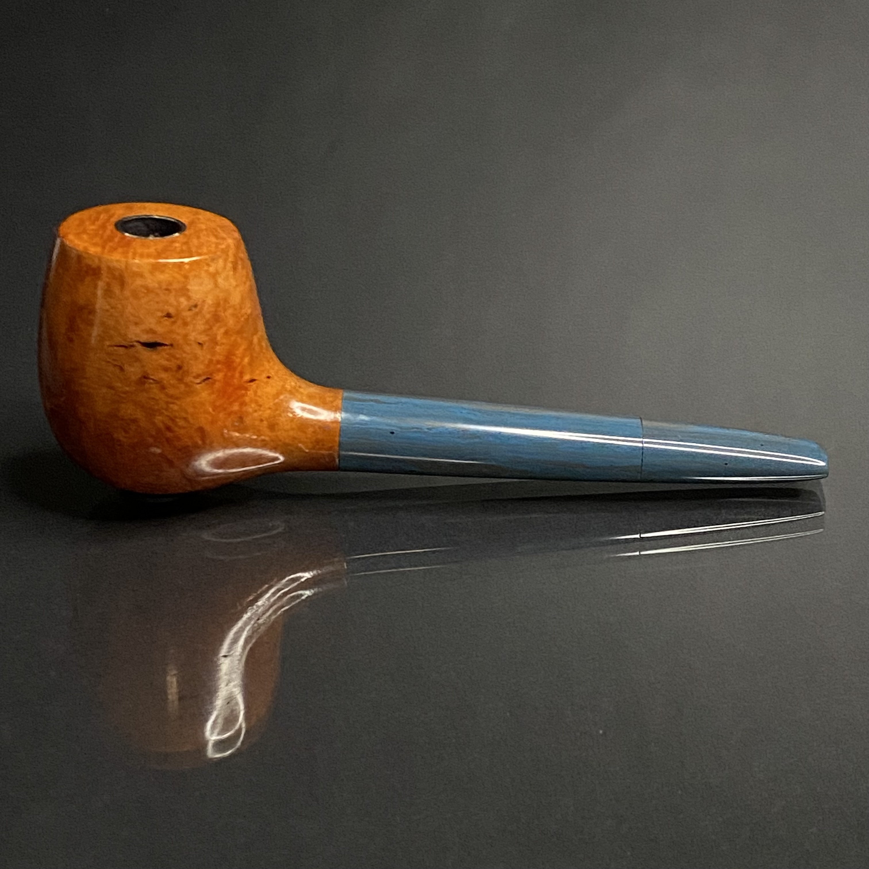 Mr. GlassWood's Light Brown Blue 8 Swirl Pipe